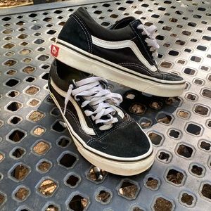 Worn Unisex Low Top Classic Old Skool Vans